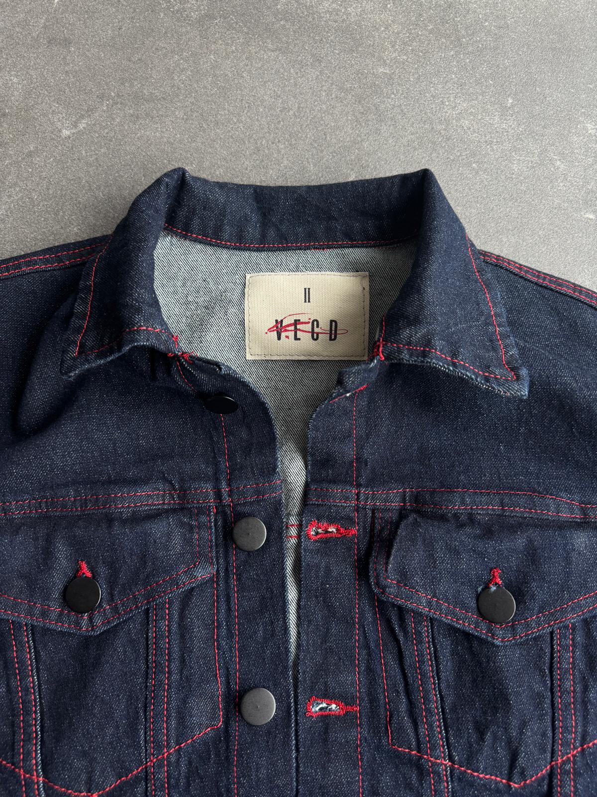 Garment 001 — Numbered Label